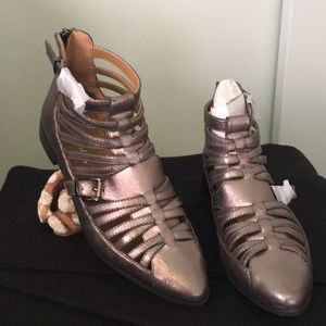 Coconuts By Matisse Future Pewter Bootie